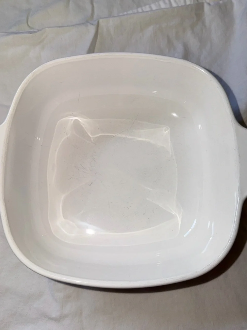 Corning ware 1 quart casserole dish with lid P-1-B